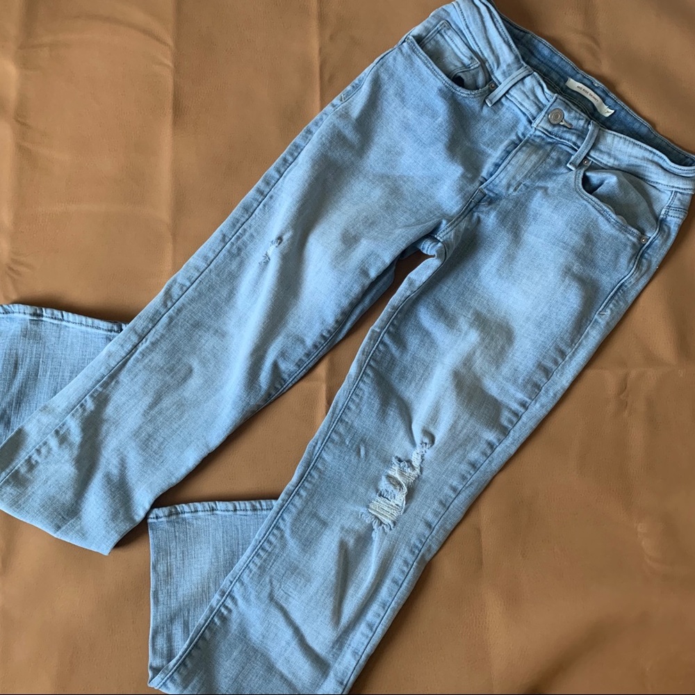 Levi’s Mid-Rise Skinny Jeans